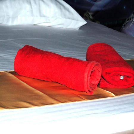 Hotel Vlora City Bagian luar foto