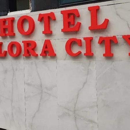 Hotel Vlora City Bagian luar foto