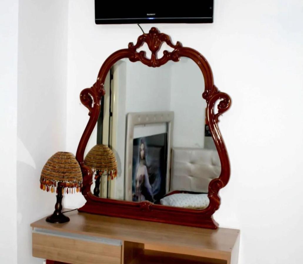 Hotel Vlora City Bagian luar foto