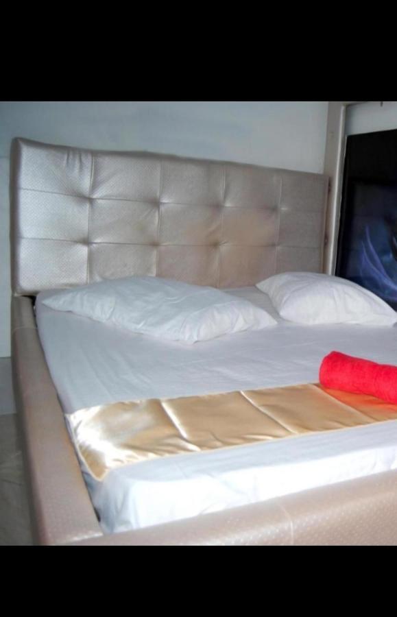 Hotel Vlora City Bagian luar foto